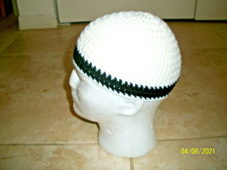 Gorro de crochê feito à mão BRANCO com LISTRA PRETA caveira Kufi Topi Harley motociclista - Imagem 1 de 4