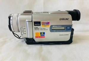 SONY DCR-TRV20 Digital Video Camera Recorder Handycam miniDV Super Night Shot - Bild 1 von 5