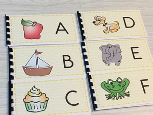 Montessori materials - Pre-Reading Series - 26 Pre-reading Alphabet Booklets - Picture 1 of 12