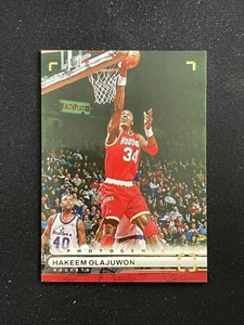 Hakeem Olajuwon 2022-23 Panini Photogenic Basketball NBA #91 - Picture 1 of 2