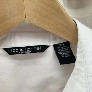 Weißes Stretch-Freizeittop für Damen von Zac & Rachel tailliert geknöpft – Petite Medium - Bild 1 von 8