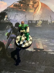 Green Lantern Mini Figure/Statue - Picture 1 of 2