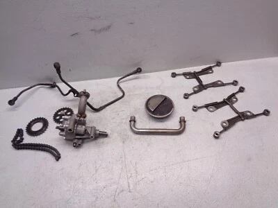 Honda Sabre V45 VF750S 1983 OEM bomba de aceite líneas mangueras pantalla engranaje Foto 1 de 4