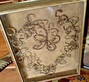 LEIDAL-BERGUSON FAMILY ESTATE CIMELIO 17" X 13" CORONA LUTTO CAPELLI INCORNICIATA - Foto 1 di 12
