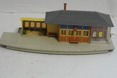 FALLER B-97 H0 Kleinstadtbahnhof gebogener  Bahnsteig oder Bushalt Faller ams - Bild 1 von 4