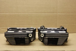 NOS OEM 99-06 Harley Cylinder Heads 16723-99 /16725-99 Black - Picture 1 of 9