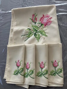 Tovaglia fine avorio con 4 tovaglioli ricamo fatto a mano 50"X50" quadrata ?VTG - Foto 1 di 13