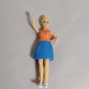 Burger King Kids Meal Blonde Barbie Waving 2022 - Picture 1 of 3