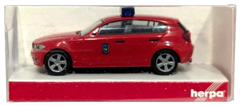 1:87 Scale Herpa 046794 BMW 1-Series Hatchback - FEUERWEHR SHWERIN - BNIB - Изображение 1 из 1