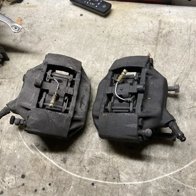 Juego de pinzas de freno delanteras izquierda y derecha Mercedes R129 500SL SL500 OEM Foto 1 de 4