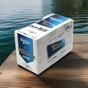 RIZLA BLUE REGULAR ROLLING PAPER THIN BLUE Full Box Of100 BOOKLETS STANDARD SIZE - Picture 1 of 2