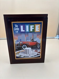 Das Spiel des Lebens Brettspiel Holz Bücher Regal Box Sammlung '11 Hasbro KOMPLETT - Bild 1 von 12