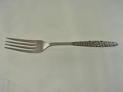 ROMANESQUE 1972 DINNER FORK BY WM ROGERS & SON STAINLESS — 第 1/4 张图片