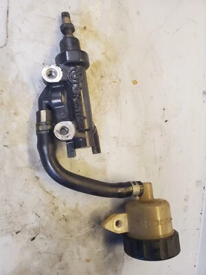 01 - 05 Yamaha FZ1 задний тормоз главный цилиндр Brembo и резервуар  - Изображение 1 из 3