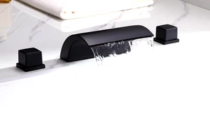 Fregadero de cascada de 3 orificios con faceta de bañera romana curvado de dos manijas montaje en cubierta negro mate - Imagen 1 de 1