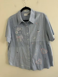 Fashion Bug Womens Embroidered Flowers Shortsleeve Button Blouse Size 18/20W - Picture 1 of 4