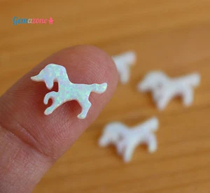 Colgante de ópalo blanco fuego laboratorio unicornio cuentas de piedras preciosas Pegaso fantasía caballo dije - Imagen 1 de 5