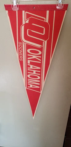 OKLAHOMA SOONERS BIG 12  RETRO VINTAGE FELT PENNANT 2/12/23 Cover