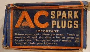 Vintage AC Type 84 4  (NOS) Sparkplugs And Box - Picture 1 of 7