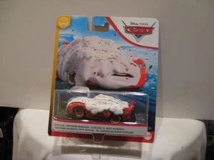 MATTEL PIXAR CARS 1:64 CUPCAKE LIGHTNING McQUEEN - Picture 1 of 2