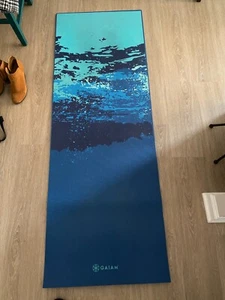 Gaiam Print Yoga Mat, Non Slip Exercise & Fitness Mat for All Types of Yoga, - Picture 1 of 2