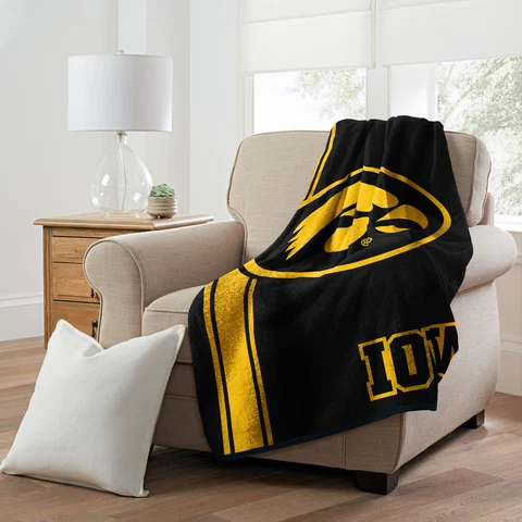Northwest NCAA Iowa Hawkeyes Sherpa Throw Blanket Cover