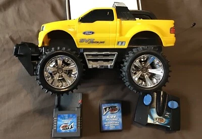 Ford Truck Tyco RC Yellow Ford SVT Lightning 2000 Truck Remote Control Works!! - Image 1 of 4