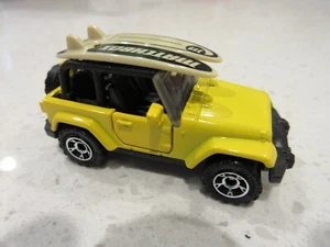 2024 Matchbox 2016 Jeep Wrangler Rubicon Yellow Moving Parts Toy Car - Picture 1 of 7