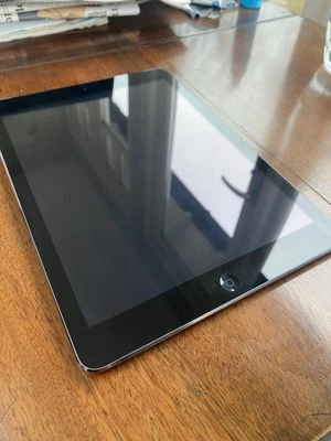 Apple iPad Air- Excellent Condition (1st Gen) 32GB, WiFi & Cellular, 9.7” - Grey - Image 1 of 4