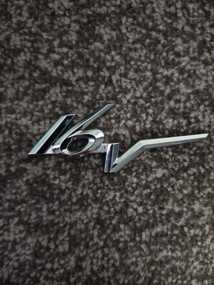 16V badge genuine Citroën item - Image 1 of 2