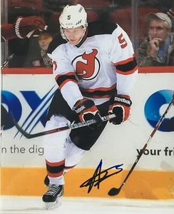 Foto 8x10 firmada por Adam Larsson New Jersey Devils - Imagen 1 de 1