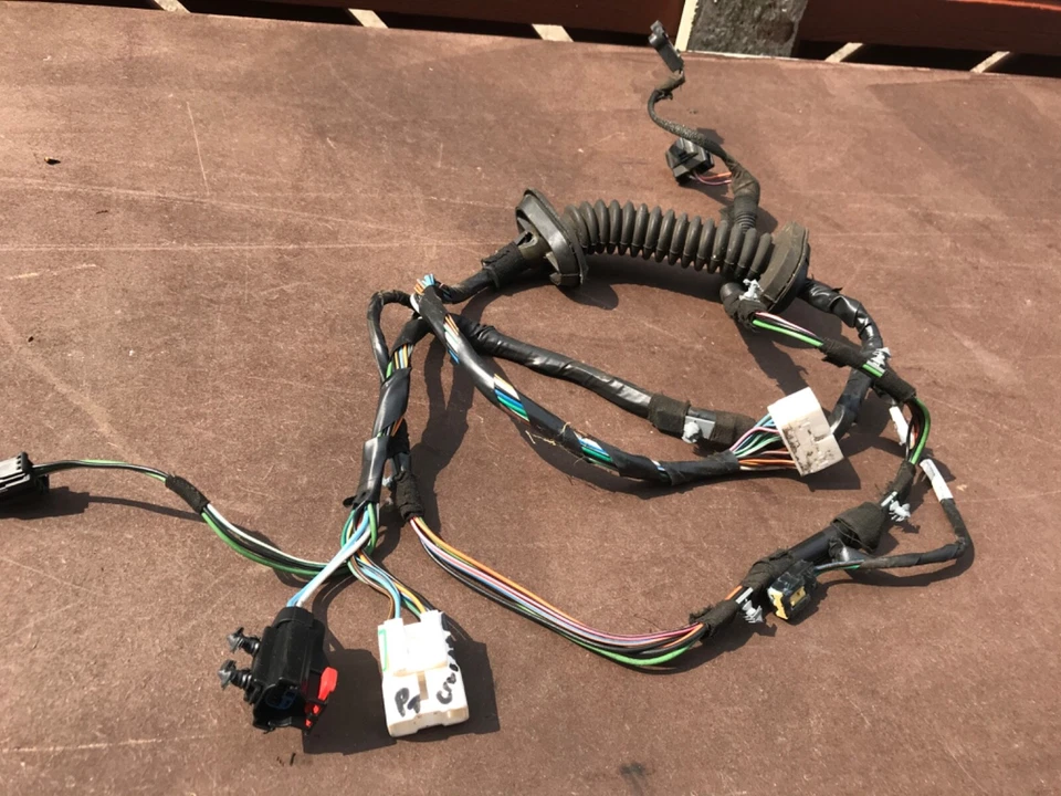 CHRYSLER PT CRUISER NSF PASSENGER FRONT DOOR WIRING LOOM 2005 - Image 1 of 1