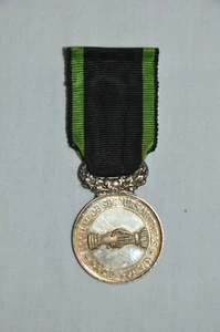 MEDAILLE-SOCIETE DE SECOURS MUTUELS GRAY HAUTE SAÔNE-AIDONS NOUS LES UNS LES AUT - Picture 1 of 2