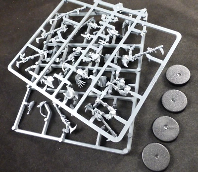 Tau Empire Kroot Carnivores on Sprues (4 Modelle) Rare OOP - Warhammer 40K - Bild 1 von 3