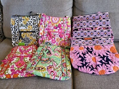 Lot 26 pieces Vera Bradley Purses Wallets BNWT Mixed Totes Bags - Image 1 of 4