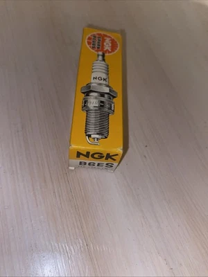 Motorrad Zündkerze NGK B6ES - Bild 1 von 2