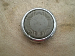 FIAT 1100 D PULSANTE CLACSON ORIGINALE NOS 600 MULTIPLA ANNI 50 11695 SPARE PART - Imagen 1 de 5