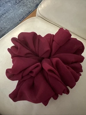 Anillo de cuerda crujiente de pelo grande Free People soporte elástico de gasa cola de caballo Foto 1 de 3