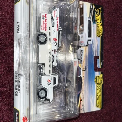 Camión Hot Wheels Car Culture Team Transport 61 Impala Horizon #87 Dyno Don Foto 1 de 4