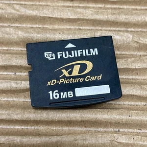 Fujifilm xD Picture Memory Card 16MB  - Fits Fuji & Olympus cameras - Picture 1 of 2