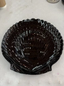 Vintage Arcoroc Coquillage Black Glass Sea Shell Serving Platter 12.75" France - Picture 1 of 5
