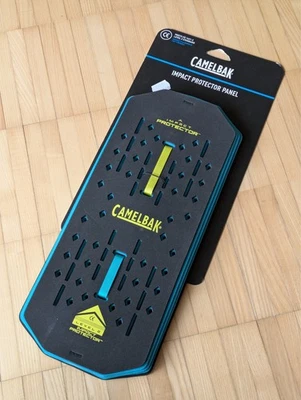 CamelBak Impact Protector Panel Insert for CamelBak Hydration Packs, Black/Teal - Bild 1 von 4