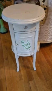 Vintage French Style Hand painted Accent Table  Side Table Floral Flowers - Picture 1 of 12
