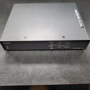 Extron TP R BNC AV - Twisted Pair Receiver for RGBHV, Composite Video, and Audio - Picture 1 of 4