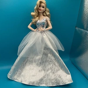 Barbie Signature 2021 Vacaciones Coleccionista Moda Muñeca Cabello Rubio Ojos Azules B09 - Imagen 1 de 8