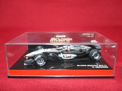 1:43 Scale Kimi Raikkonen 2002 McLaren Mercedes MP4-17 F1 Minichamps Formula 1 - Image 1 of 4