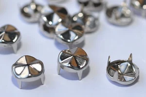 100x Ziernieten / Nieten / Krallennieten, Ø9.4 mm, rund-wellig, C&C Metal Prod. - Picture 1 of 5