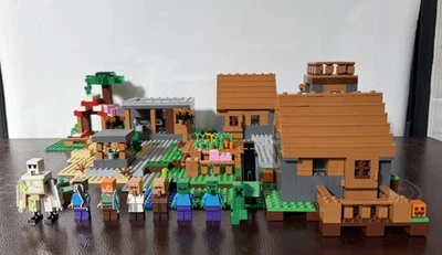 LEGO Minecraft: The Village (21128) + Extras - Image 1 of 4