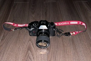 Sigma SA-1 1:28-4 f=35 70mm Lens Zoom Master 35mm Film SLR Camera Japan Untested - Picture 1 of 7