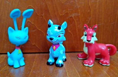 Lote de 3 figuras Thinkway Neopet 2"" Lupa, Aisha Azul y Nube Ixi Cabra ~2003 Foto 1 de 4